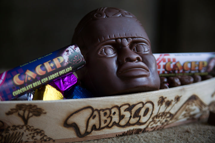 Cayuco de madera pirograbado, MEDIANO(con cabeza olmeca)